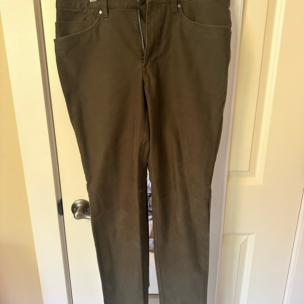 Lululemon Men's Olive pants